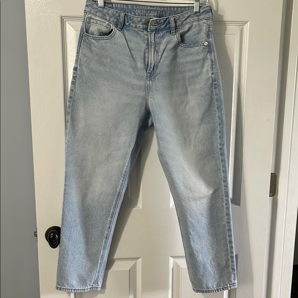 American Eagle Outfitters Light Blue Straight Leg Mom Jeans